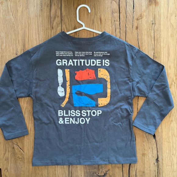 Zara. BNWT. Size 7 (boys). "Stop & Enjoy" dark grey long sleeved shirt - Picture 4 of 6